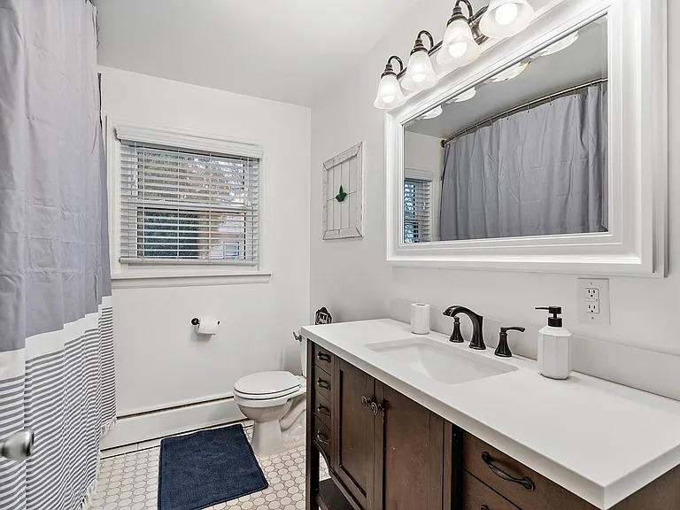 92 N Yale St — Photo 9