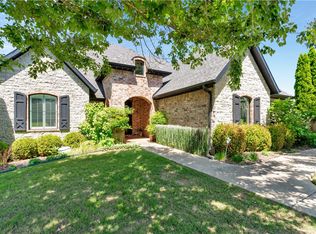 2944 E Pebblestone Dr, Fayetteville, AR 72701