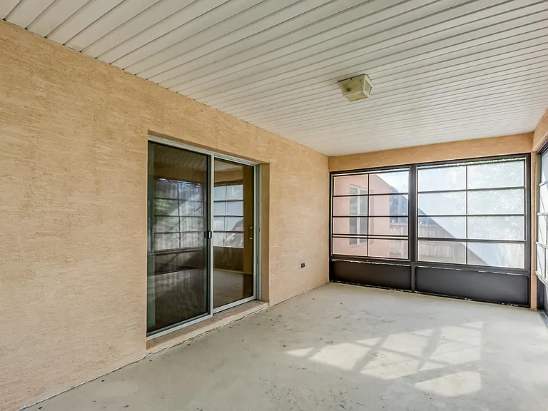 132 Marsh Island Cir — Photo 32