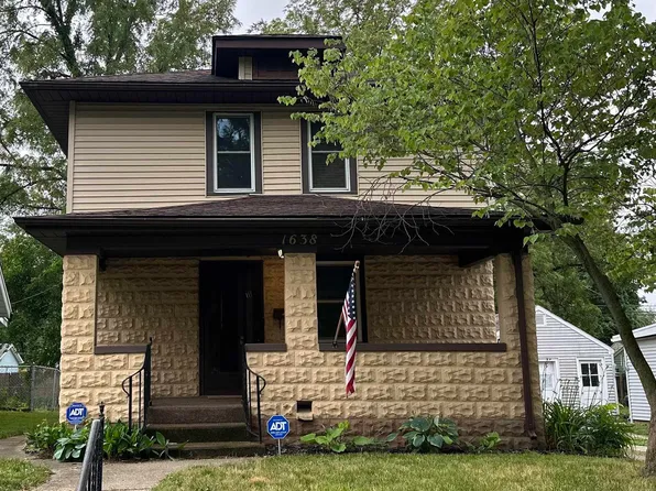 1638 E Bowman St, South Bend, IN 46613