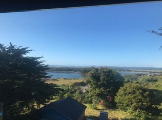 335 Edison Ave SW FLOOR 2, Bandon, OR 97411