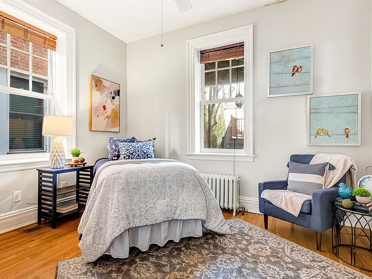 1208 W Franklin St #B — Photo 2