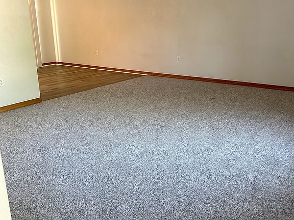 5th image of 834 Stonegate Ct #834