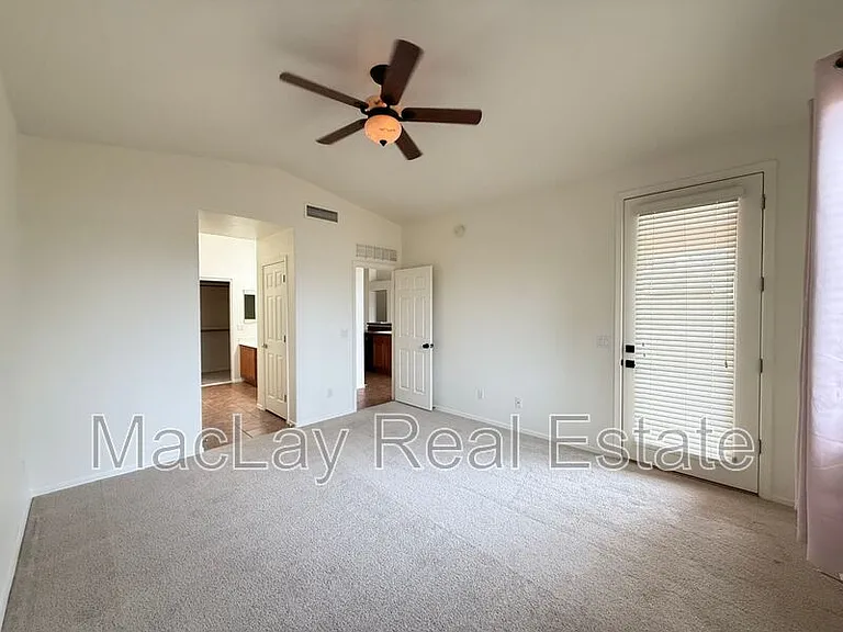 8311 S 23rd Pl — Photo 16