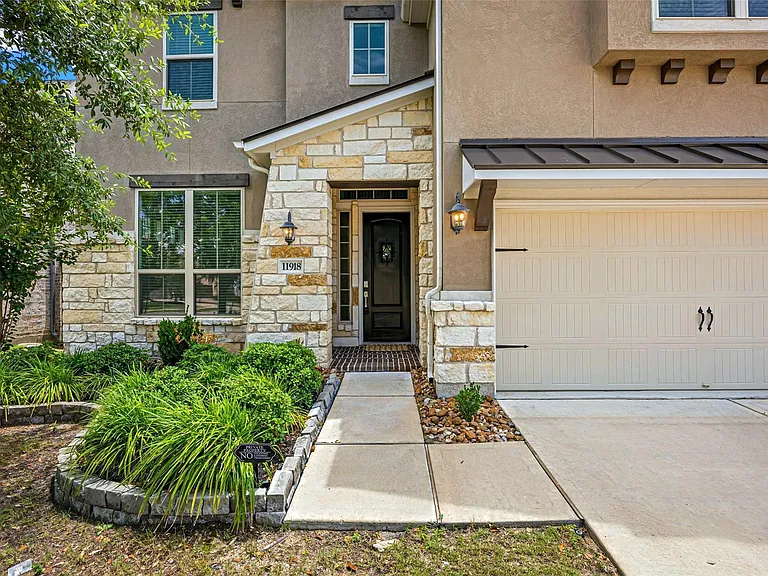 11918 Sumitomo Ln — Photo 3