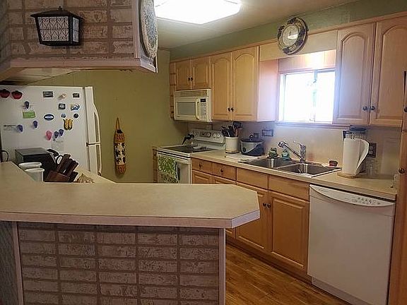 4th image of 13141 Lemon Ave