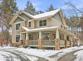 741 Glenna Dr, Hudson, WI 54016