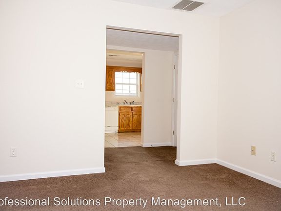 5th image of 118 Mallory Ct APT 1