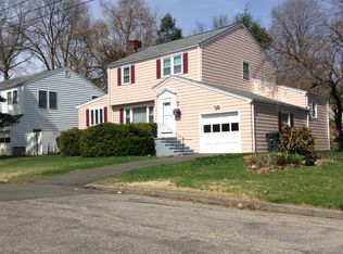 40 Powell Ter, Bridgeport, CT 06604
