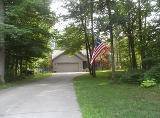 3347 Danglwood Ct, Muskegon, MI 49444