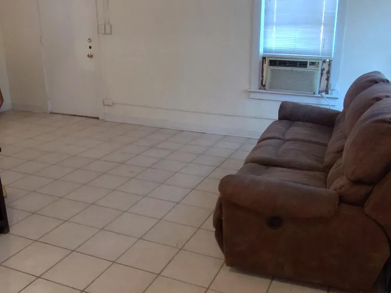 155 Elaine Rd #B — Photo 2