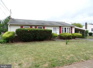 60 Newlon Rd, Dover, PA 17315