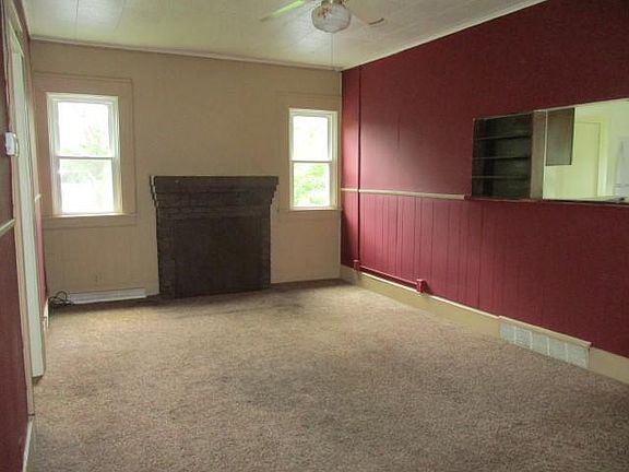 3rd image of 218 S Jeffery Ave #3
