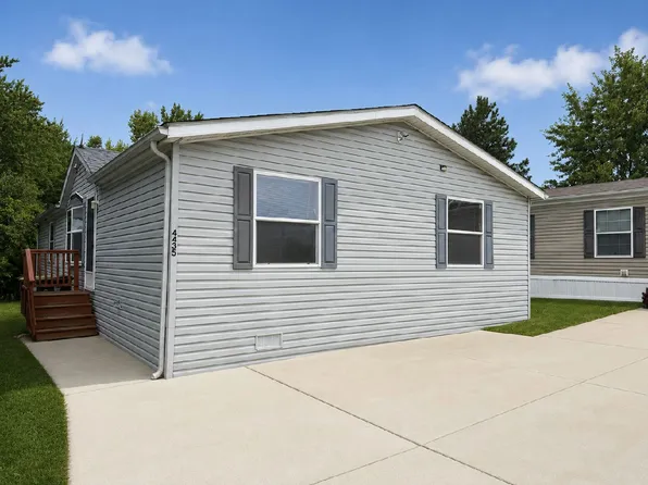 14435 Elm St #100, Plymouth, MI 48170