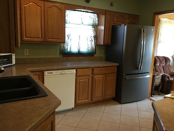 5th image of 1622 Pershing Ave