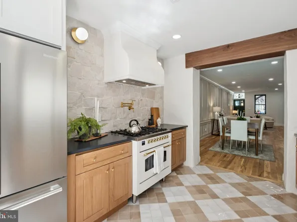 842 Wharton St, Philadelphia, PA 19147