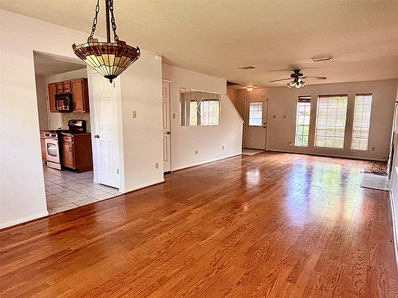 3rd image of 2731 Blue Mist Dr