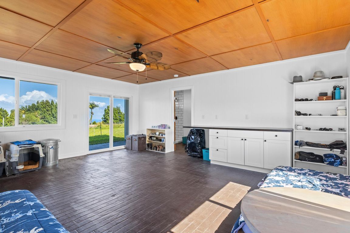 next background image