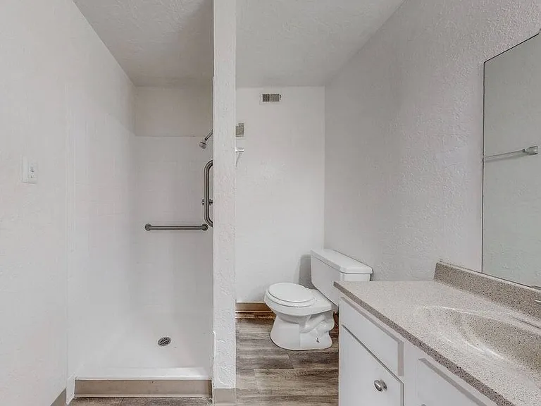 Canyon Crest — Photo 14