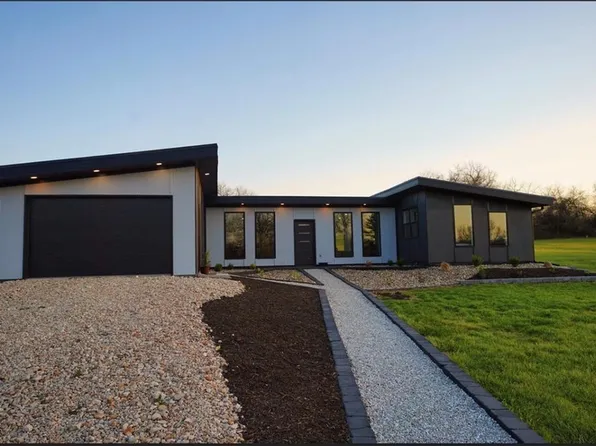 25915 E 267th St, Harrisonville, MO 64701