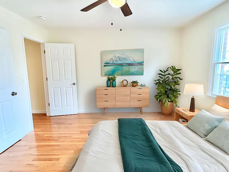 164 Rossiter Ave #1 — Photo 17