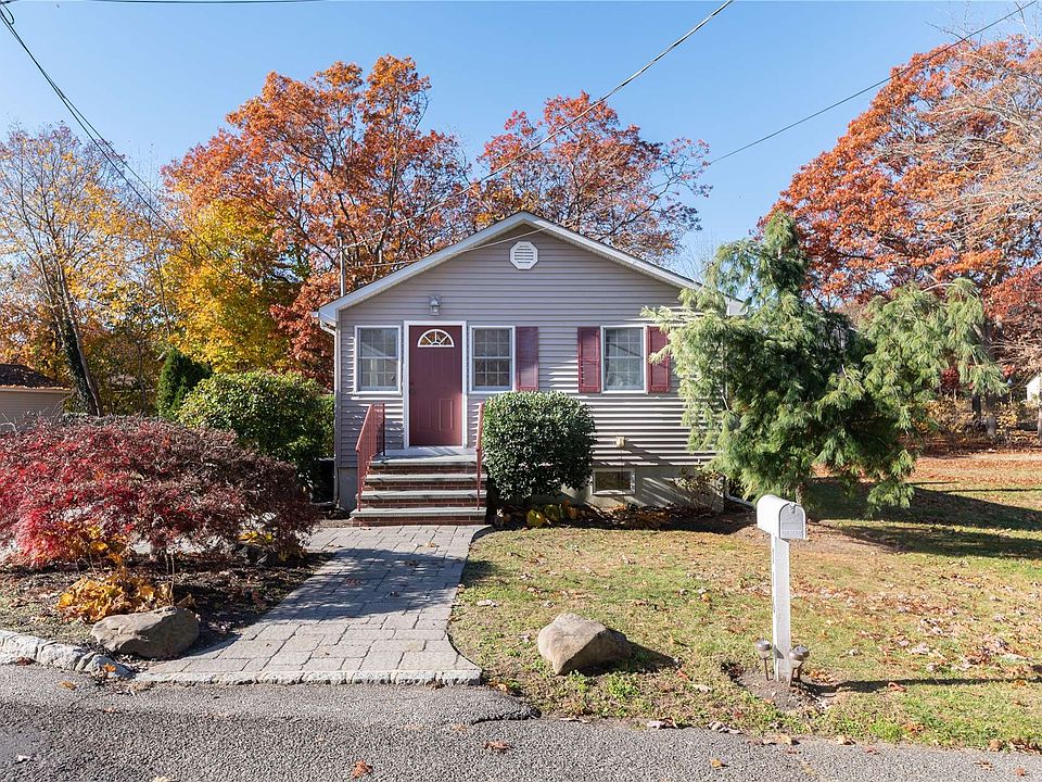 116 Center Street, Holbrook, NY 11741 Zillow