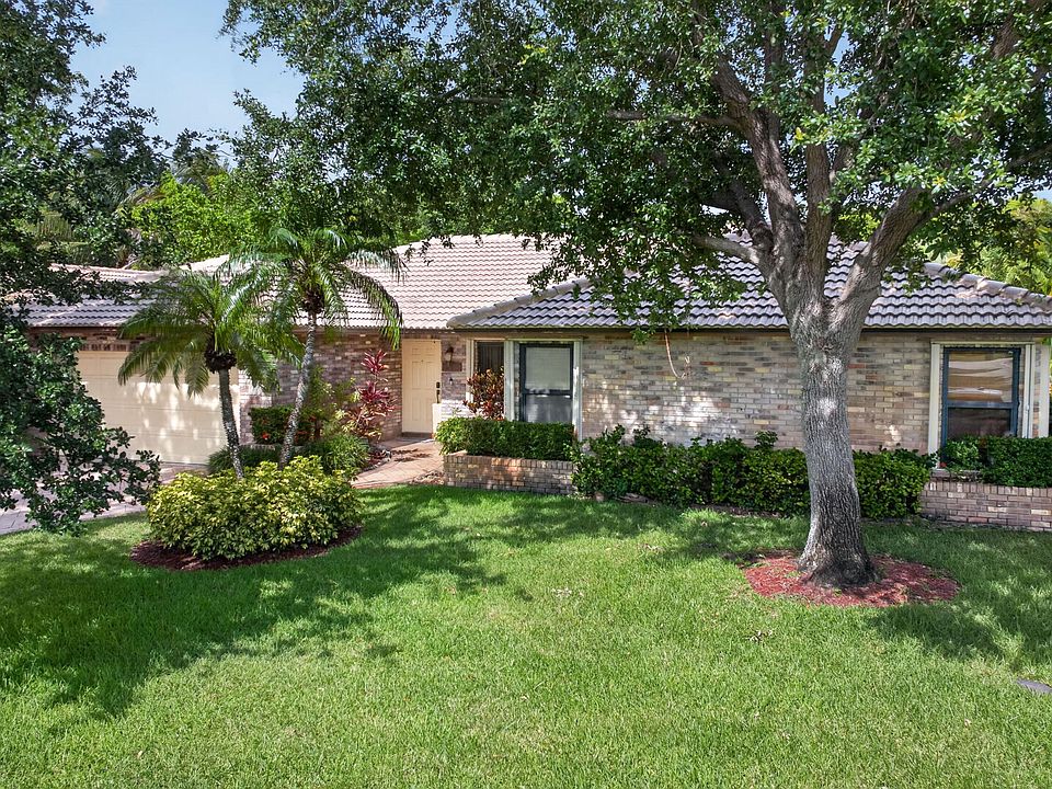 1st image of 1311 NW 111th Way