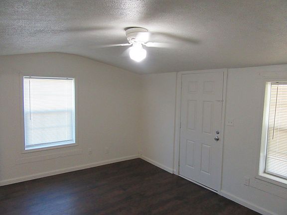 4th image of 237 Helen Ave #B