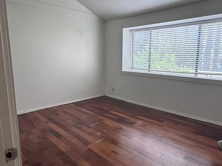 5321 Colodny Dr #8 — Photo 14