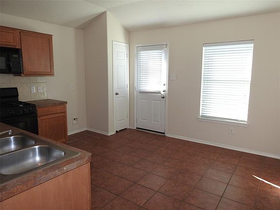 5th image of 18138 Sorrell Oaks Ln