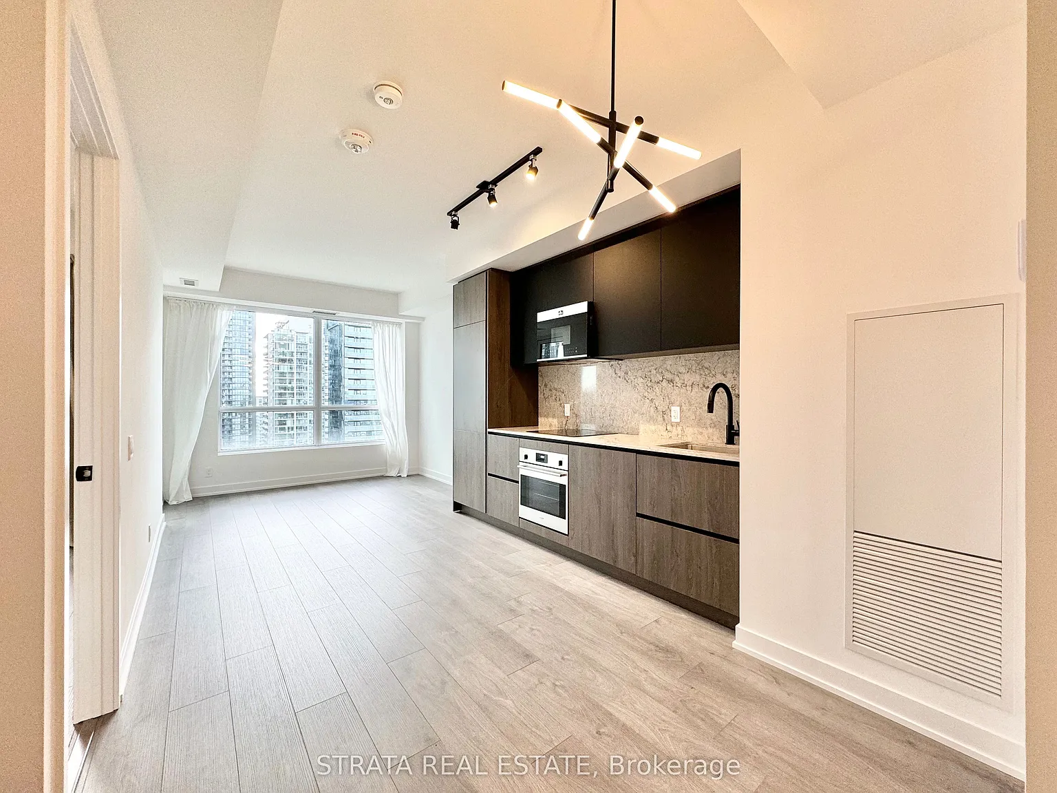 2 bed, $2,650 — Photo 1