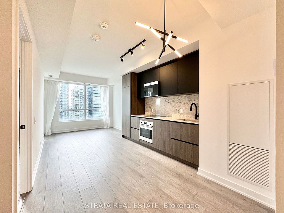 1st image of 108 Peter St #2807