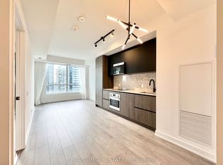 108 Peter St #2807, Toronto, ON M5V0W2