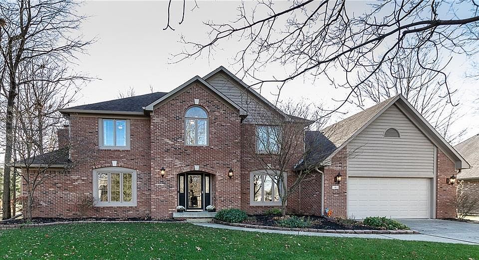 1st image of 161 Derbyshire Dr