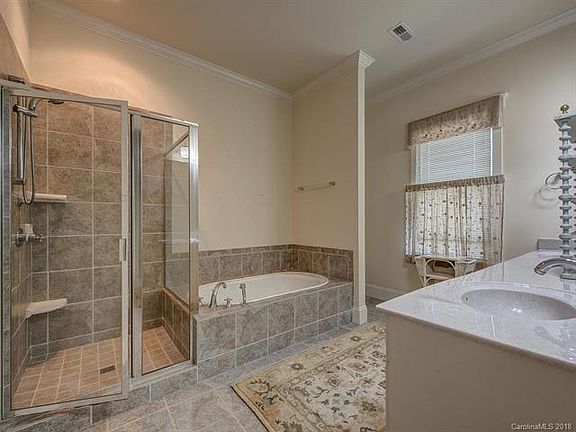 5th image of 2030 Lexington St
