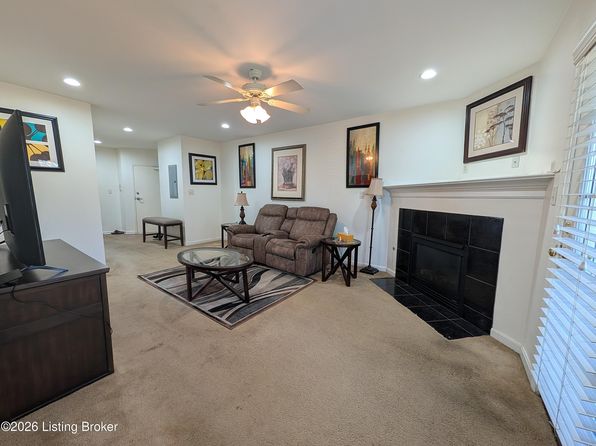 3012 Clevan Way Unit 102, Louisville, KY 40220