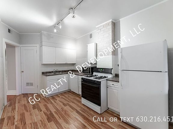 5th image of 1443 W Berteau Ave APT 2