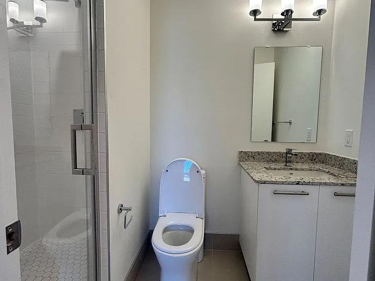 101 Cathedral High St #Penthouse 16 — Photo 12