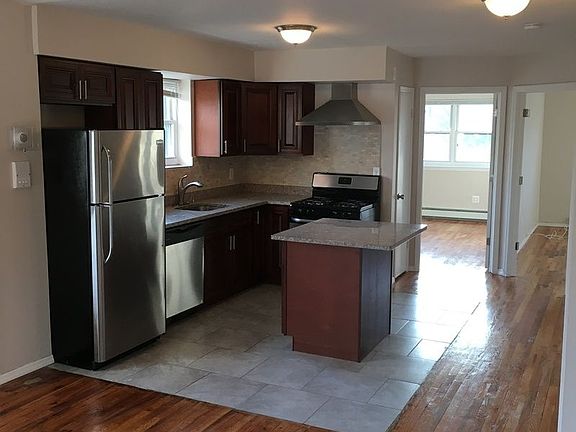 2nd image of 2360 White Oak Ct #3FL1