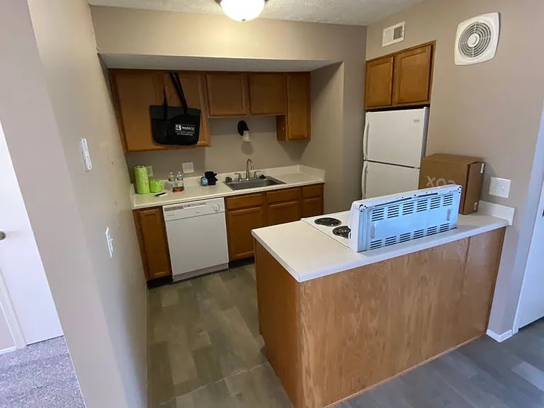 Southdale Square Apartments — Photo 106
