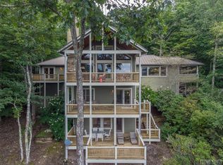 838 Continental Dr, Sapphire, NC 28774