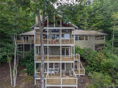 838 Continental Dr, Sapphire, NC, 28774