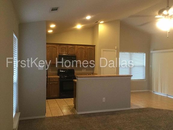 2nd image of 6301 Geneva Ln