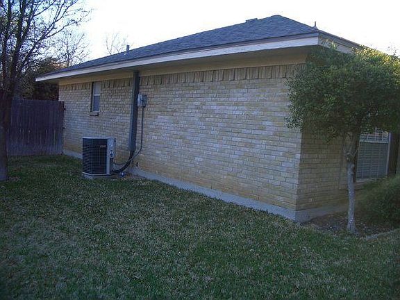 3rd image of 4637 Saldana Dr