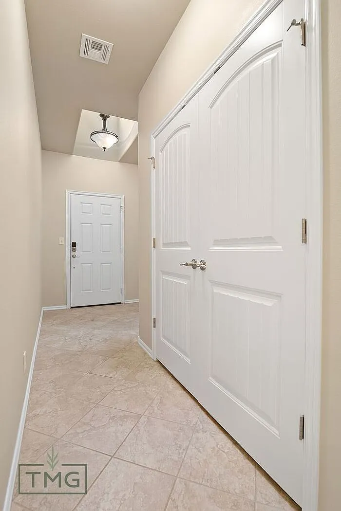 2 bed, 2.0 bath, 1436 sqft, $1,699 — Photo 4