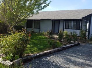 1087 Mayfair Ln, Grants Pass, OR 97527