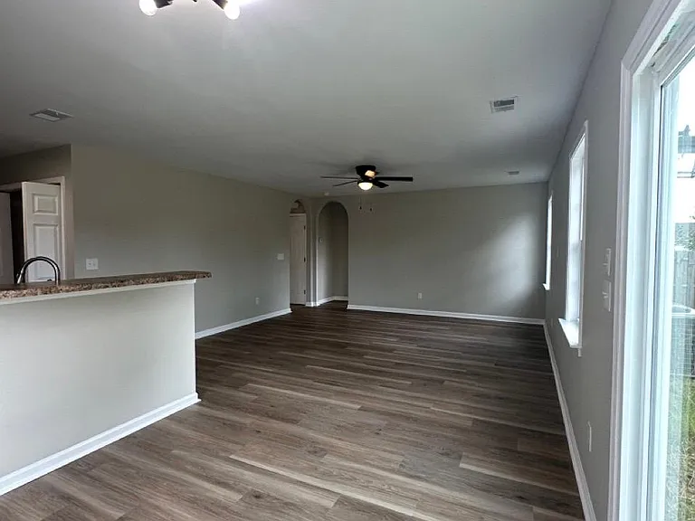 1553 Pine Harbor Way — Photo 9