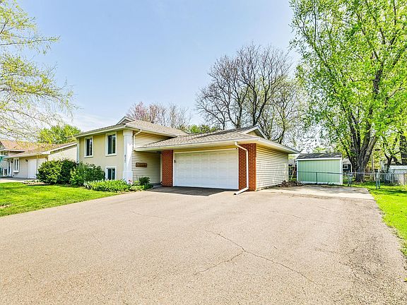 2nd image of 837 Cortland Dr