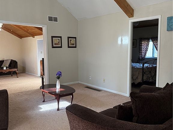 4th image of 349 Canova Dr