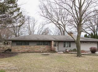 1115 W Circle Ct, McHenry, IL 60051